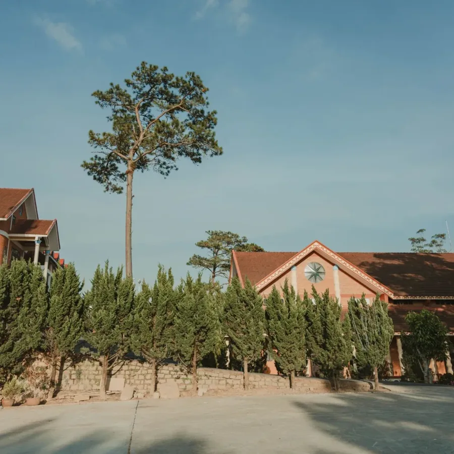Không gian Trần Công Đông